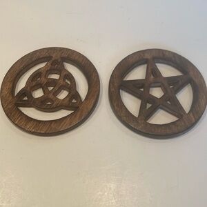 NWOT Set of 2 Wood Altar Tiles, Triquetra and Pentagram